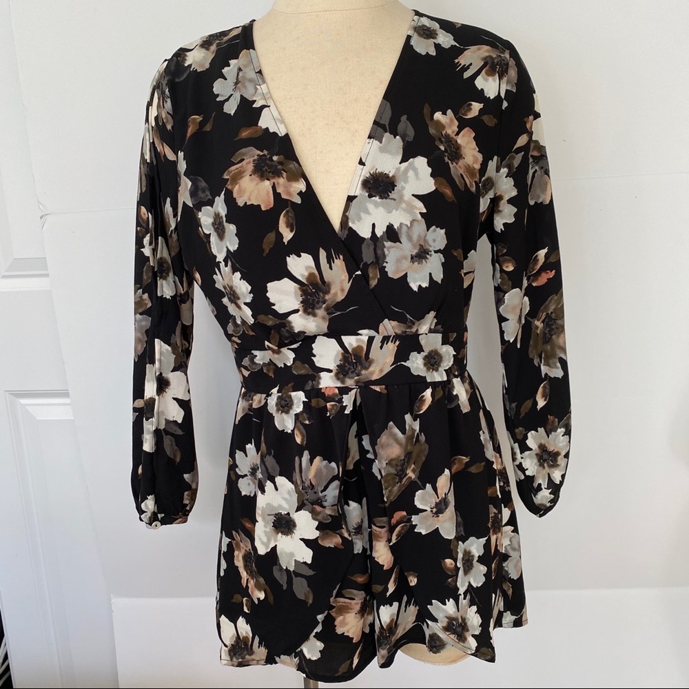 Floral Sleeve Romper M